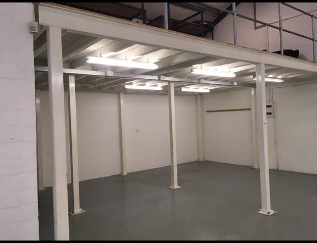 173M² FACTORY RENTED IN DIEP RIVER
